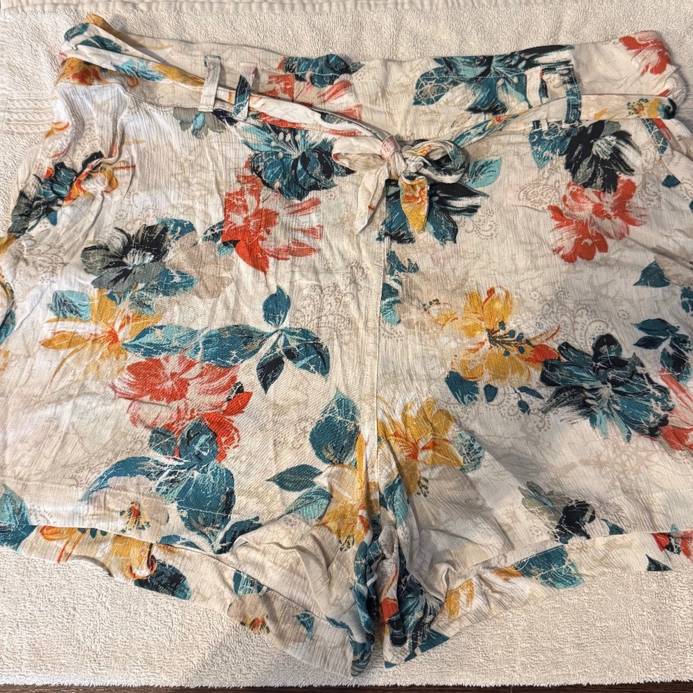 Maurices Women's Casual Shorts - XXL